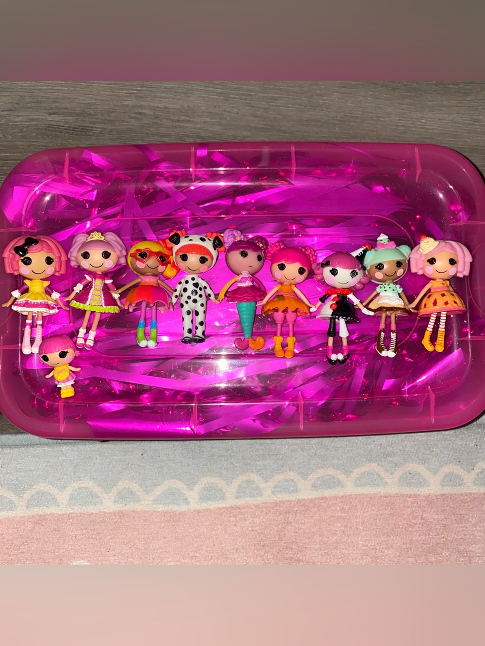 Lalaloopsy minis Super Silly Party play set with 10 dolls - Picture 4 of 10
